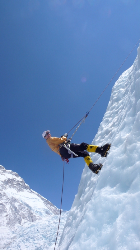 lori-schneider-climbing-icy-wall-on-everest